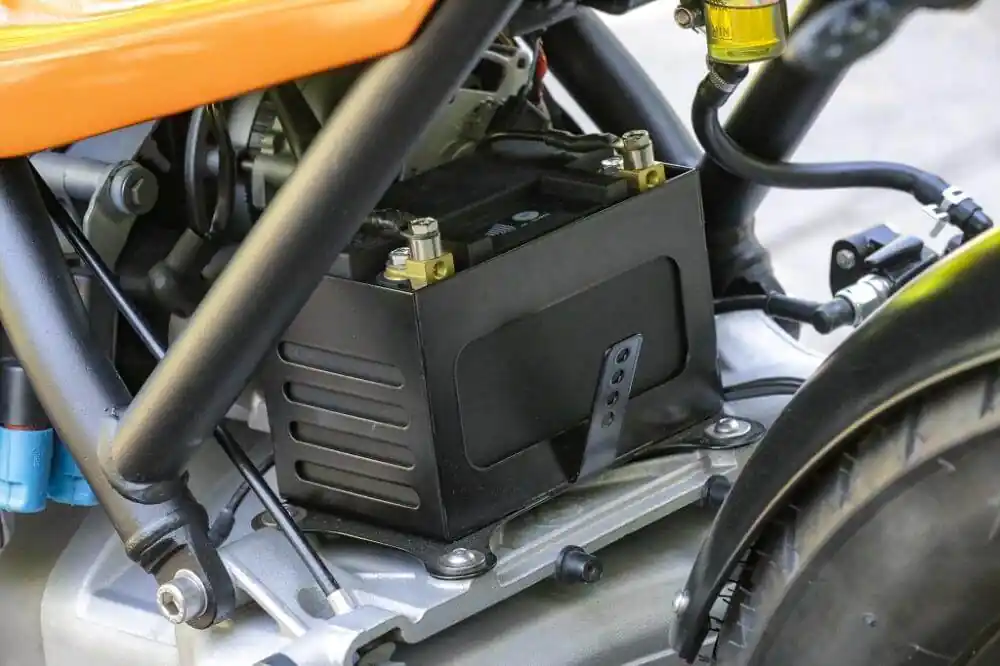 BMW K75 K100 Batteriekasten schwarz pulverbeschichtet Heißes Angebot